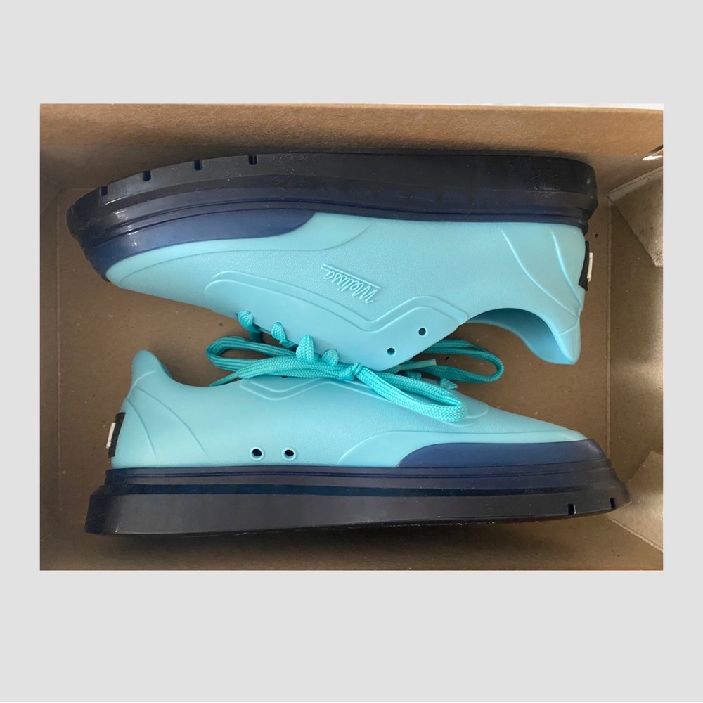 MELISSA Classic BT21 sneaker | Size 7 | Women